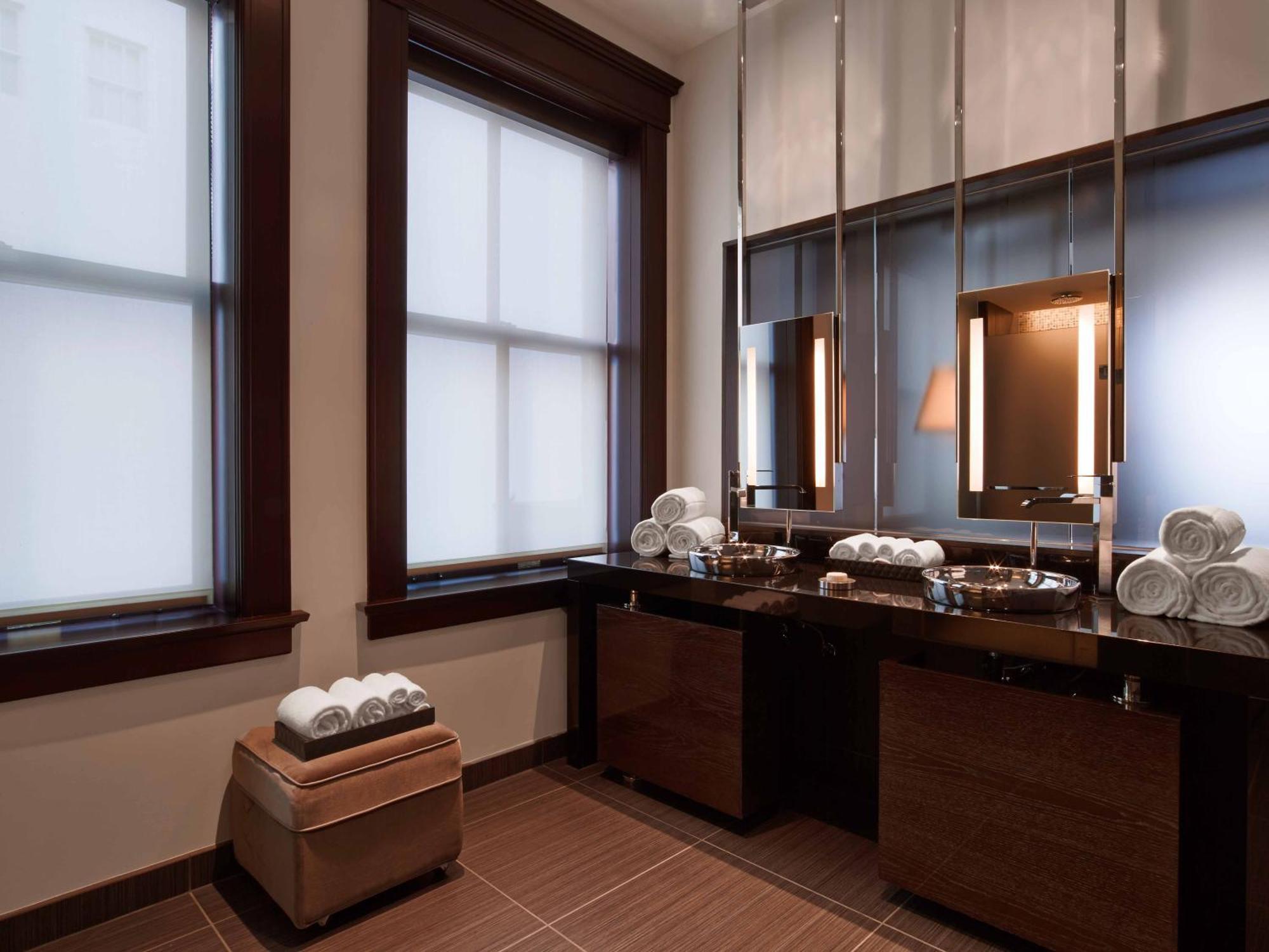 Premier King Room