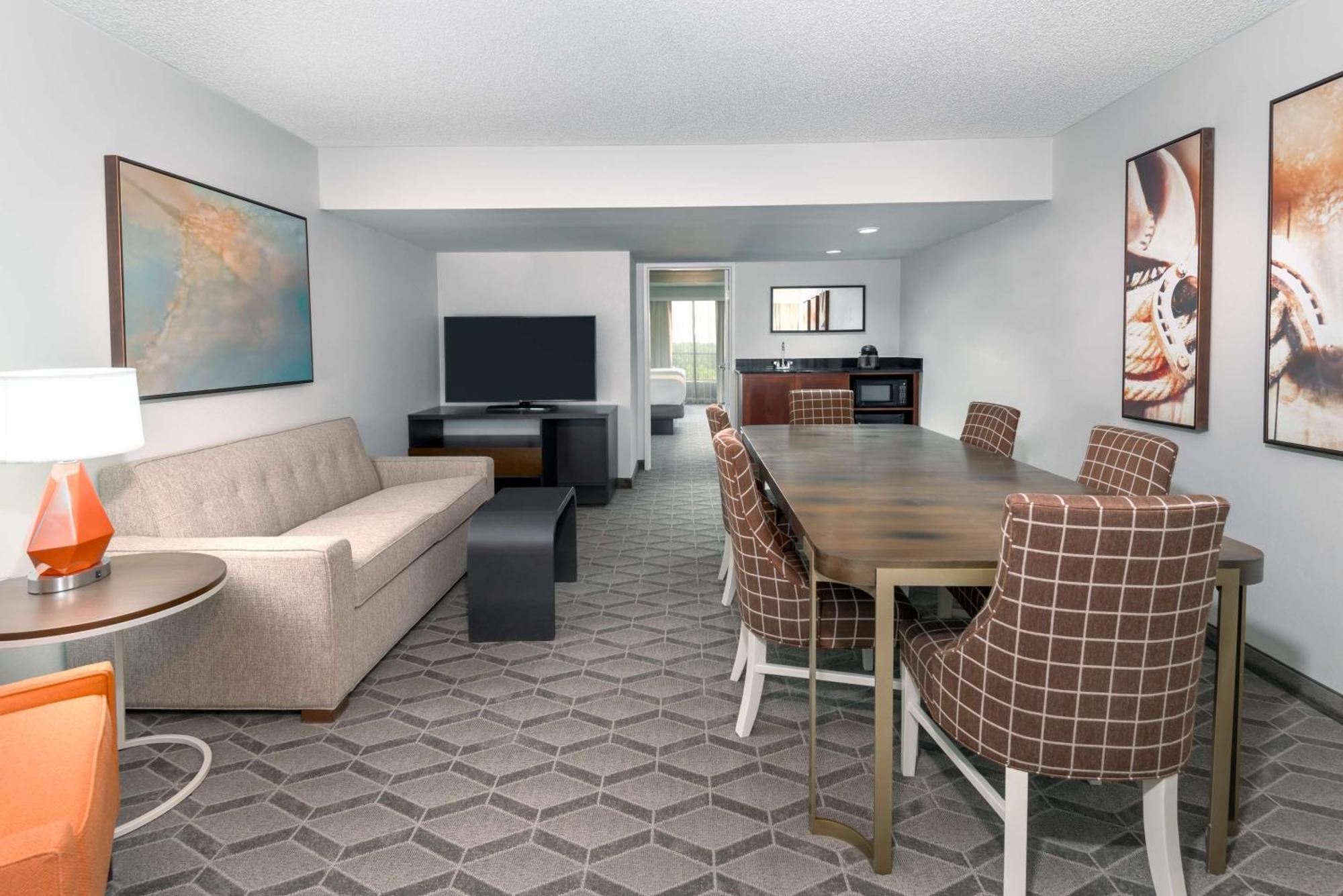 Executive Suite with Two Double Beds - Non-Smoking