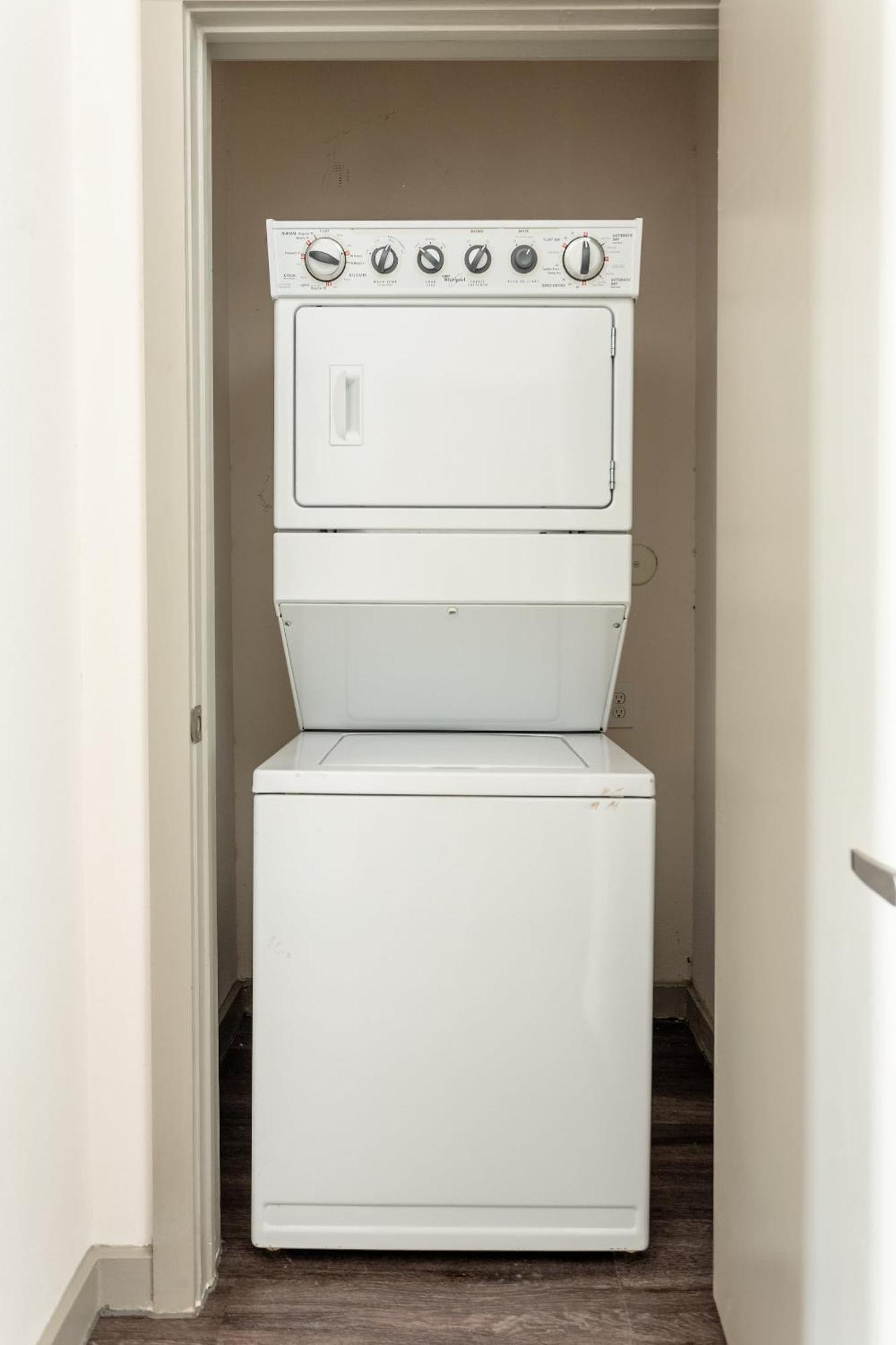 Studio Apartment Self Check Virtual Front Desk,1747133827:JPEG