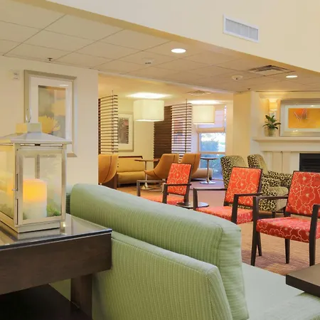 Hilton Garden Inn Dallas/Market Center-3