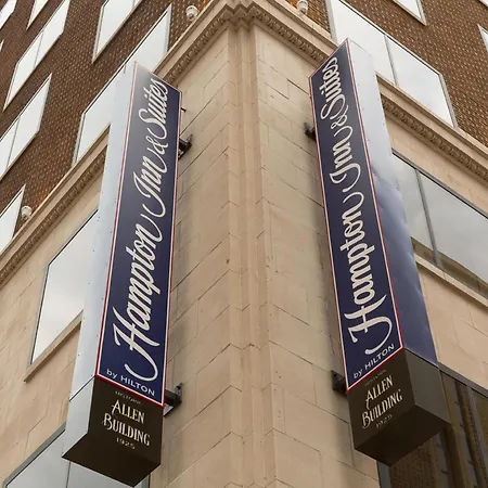 Hampton Inn & Suites Dallas Downtown-2